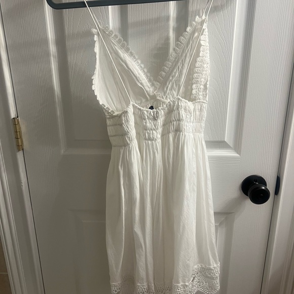 White Zara Crotchet Dress - Picture 3 of 4